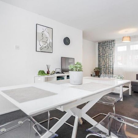צ'סהאנט Two Bedroom Serviced House מראה חיצוני תמונה